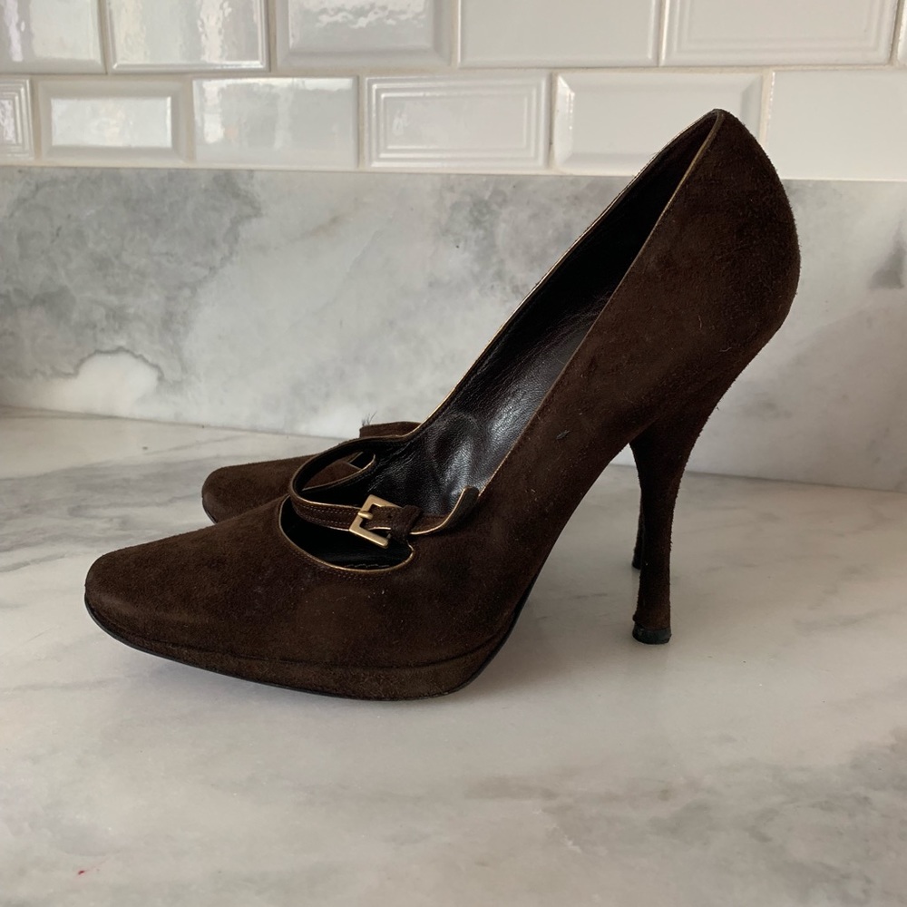 Louis Vuitton. Brown suede Mary Jane sz 39